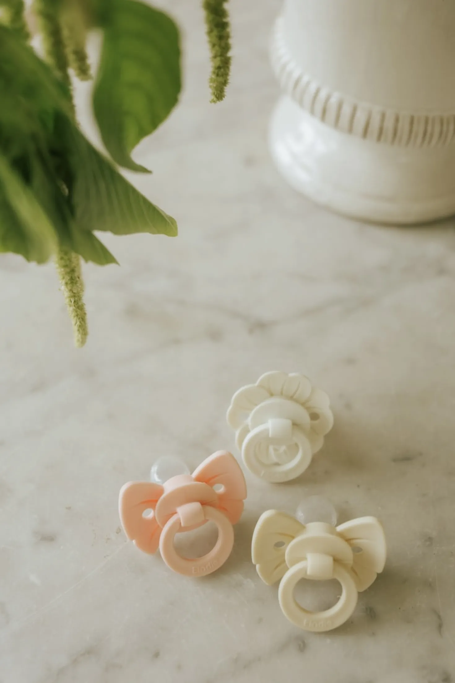 Binky Bow Napp Silikon För Nyfödd 0-6M Oat White