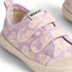 Bobbie Sneakers Lavender Daisies